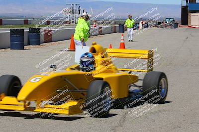 media/Jun-05-2022-CalClub SCCA (Sun) [[19e9bfb4bf]]/Around the Pits/